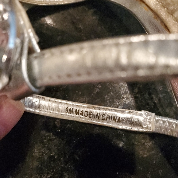 Kenneth Cole Unlisted silver 4 in. Jeweled heels - Picture 14 of 14